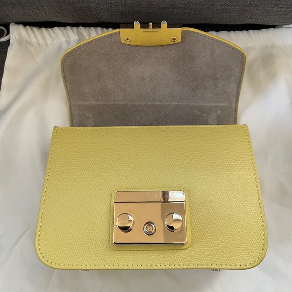 Furla Metropolis Mini Crossbody in Cedro Yellow - Picture 4 of 5